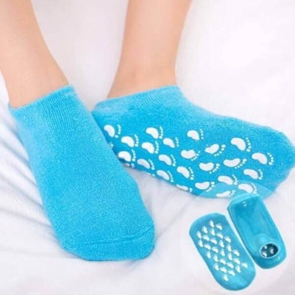 China Moisturizing Gel Socks For Dry, Cracked Feet  (sky blue)